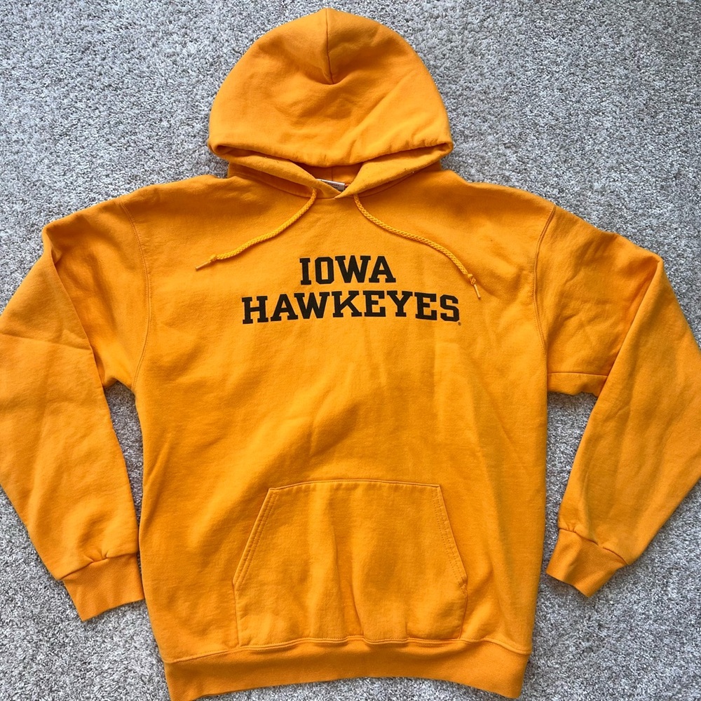 Iowa Hawkeyes Yellow Vintage Men’s Hoodie
